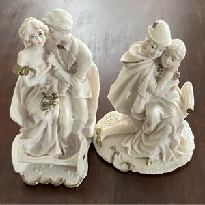 Vintage Porcelain Romeo & Juliet Figurine Pair in Ivory with Gold Accents